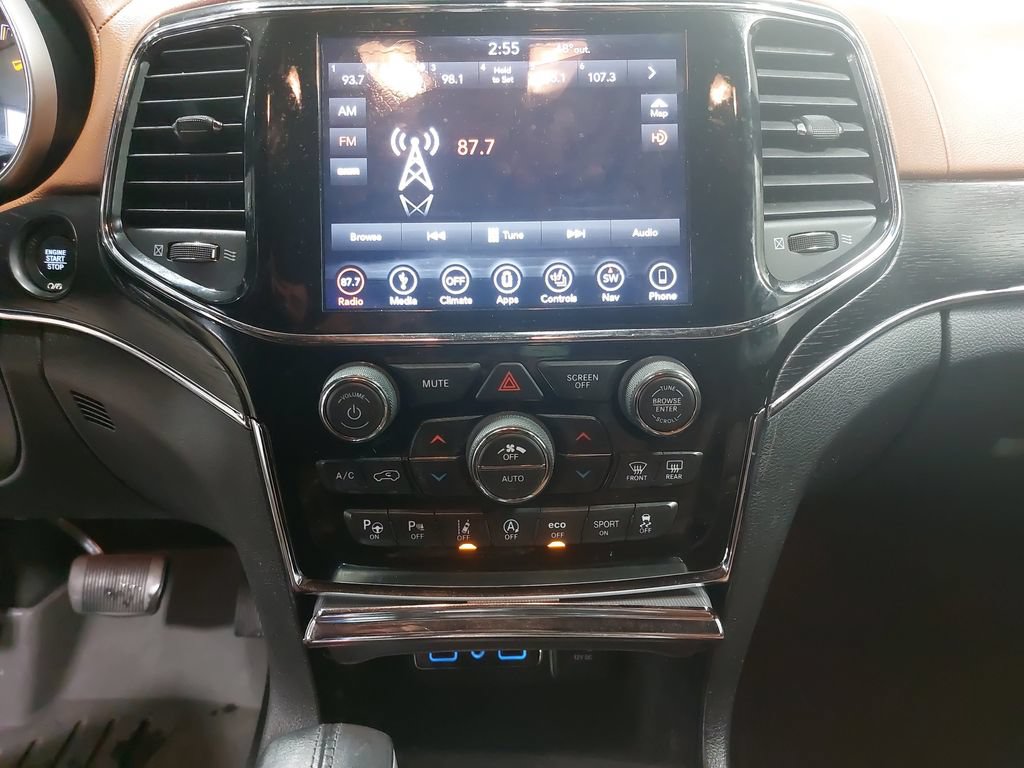 Used 2019 Jeep Grand Cherokee Summit AWD/4WD image 19