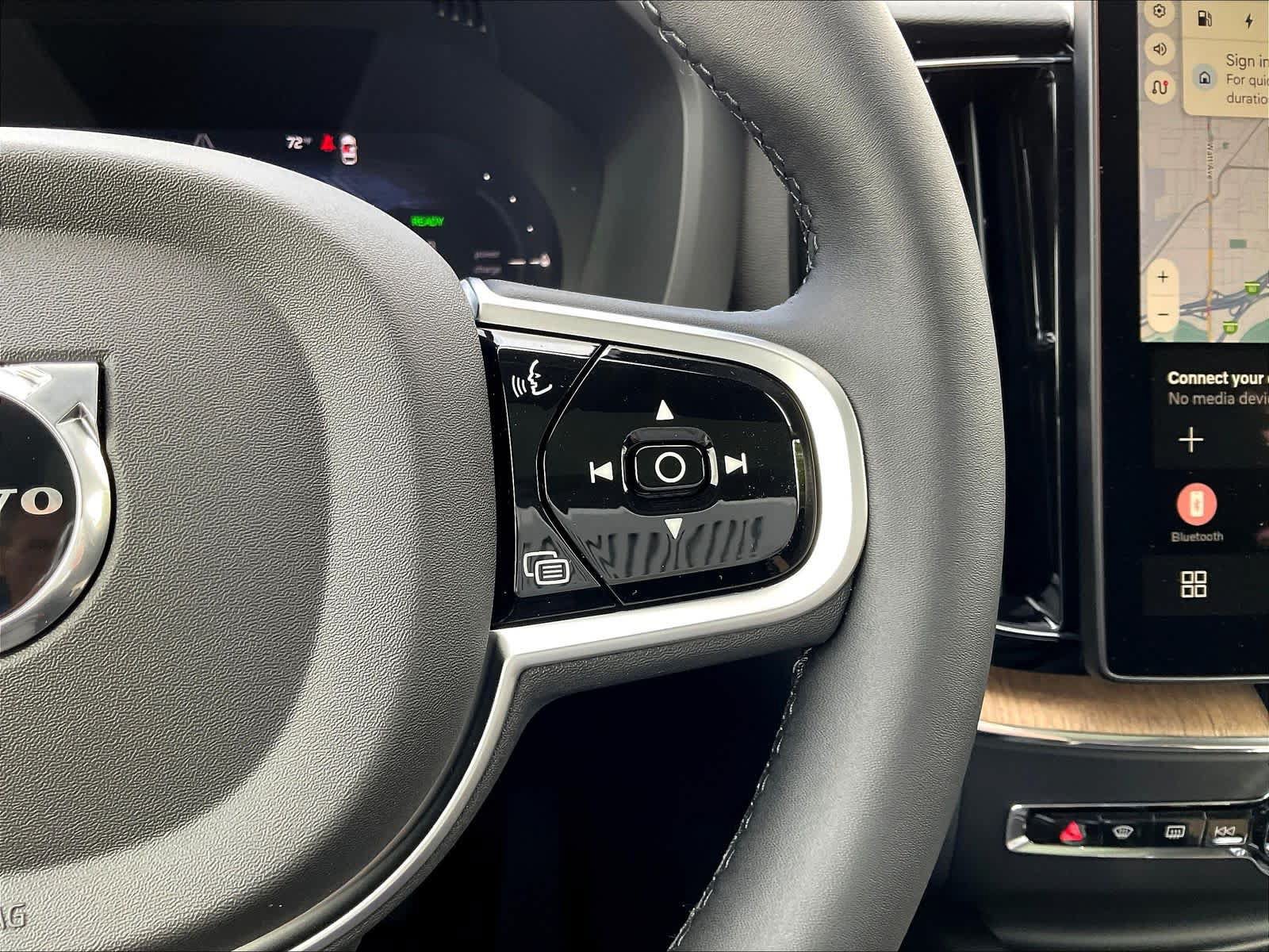 New 2026 Volvo XC60 T8 Plus w/ Climate Package PRO AWD/4WD image 18