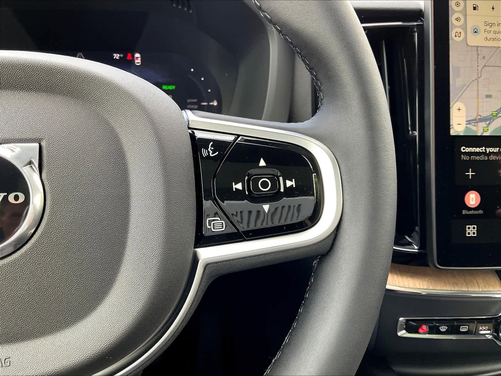 New 2026 Volvo XC60 T8 Plus w/ Climate Package PRO AWD/4WD image 18