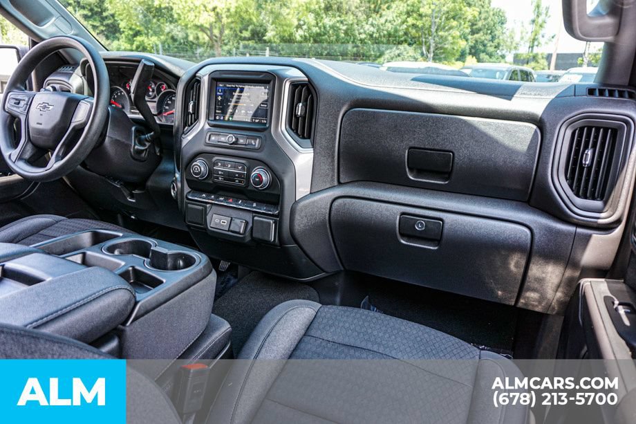 Used 2024 Chevrolet Silverado 1500 Custom Trail Boss w/ Dark Appearance Package AWD/4WD image 23