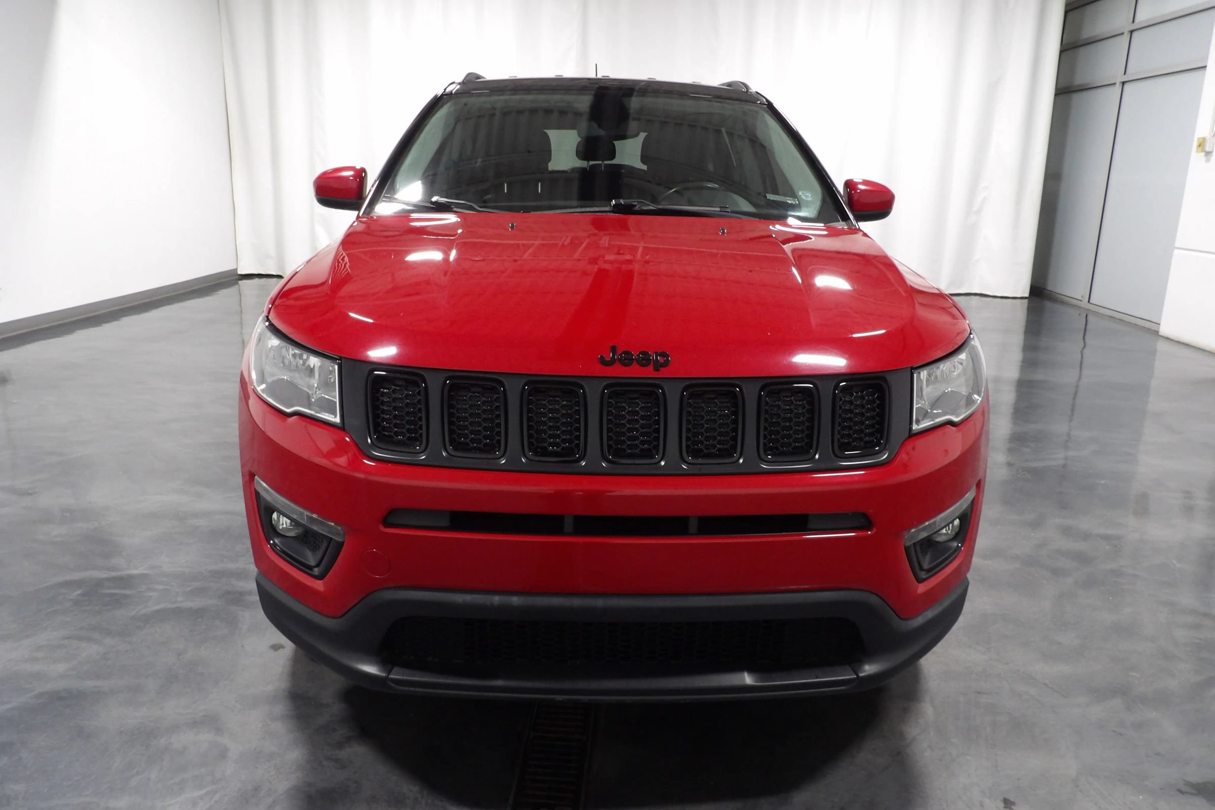 Used 2019 Jeep Compass Latitude AWD/4WD image 3
