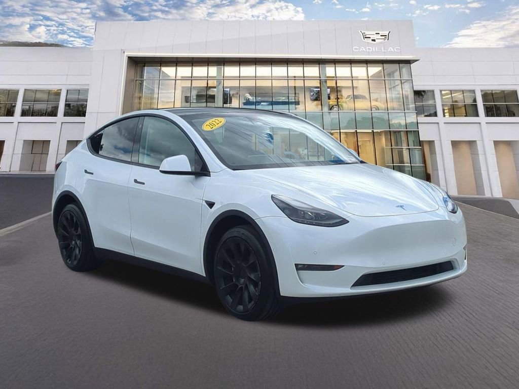 Used 2022 Tesla Model Y Long Range AWD/4WD image 3