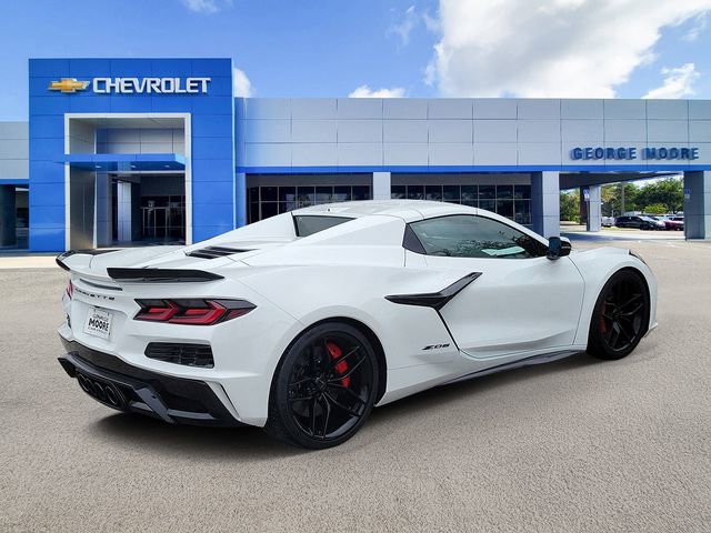 Used 2025 Chevrolet Corvette Z06 image 4