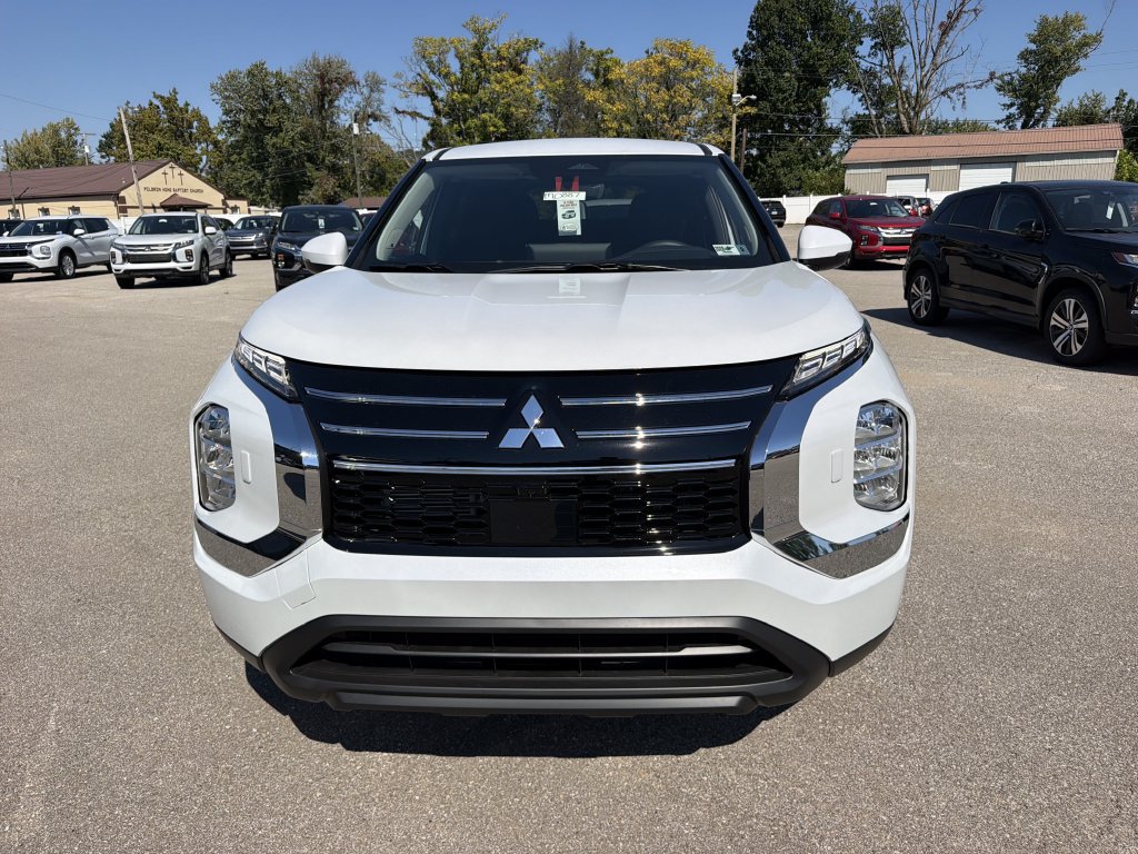 New 2026 Mitsubishi Outlander ES AWD/4WD image 10