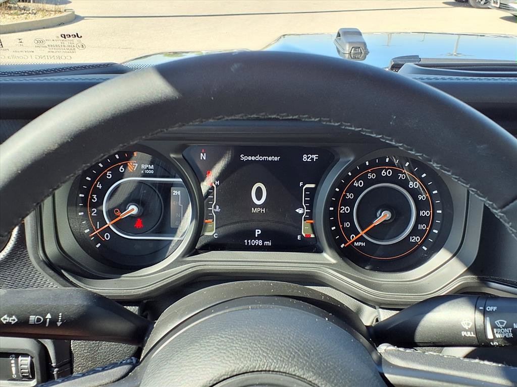 Used 2026 Jeep Gladiator Mojave AWD/4WD image 14