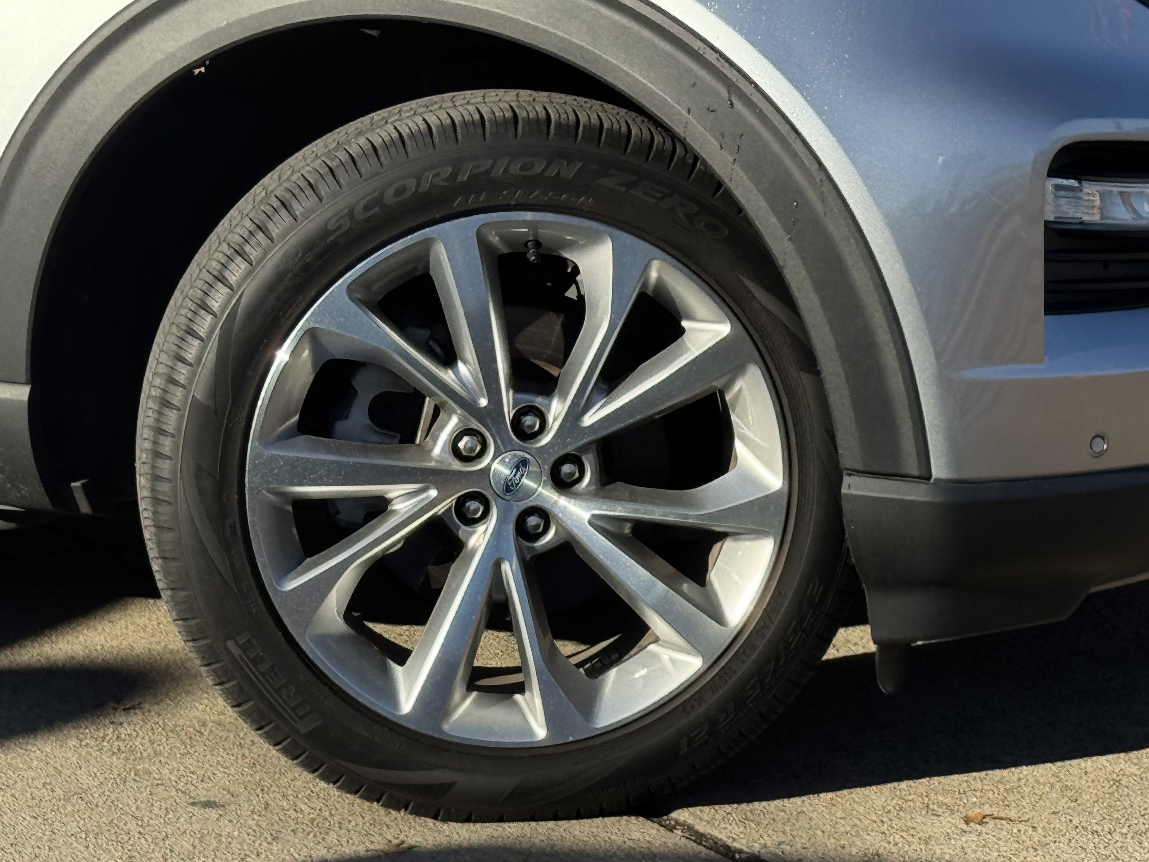 Certified 2022 Ford Explorer Platinum w/ Equipment Group 601A image 3