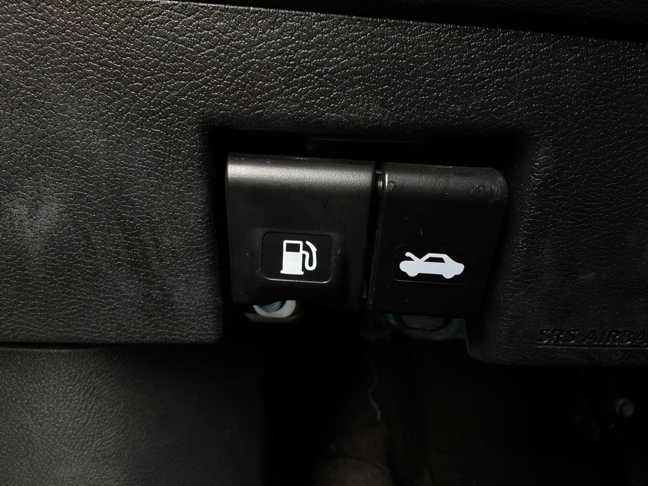 Used 2025 Nissan Versa SV FWD image 22