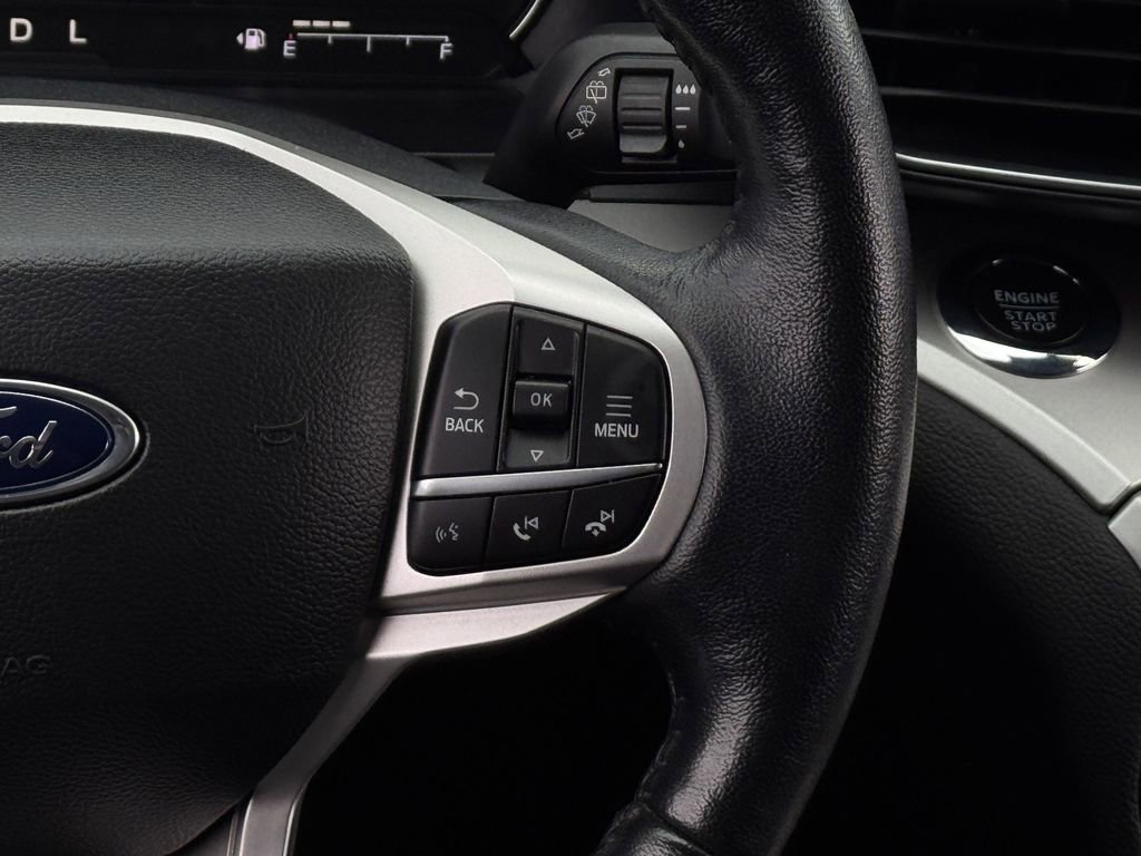 Used 2022 Ford Explorer XLT w/ Equipment Group 202A image 16