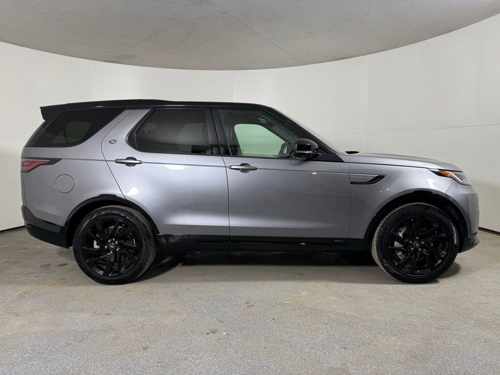 Used 2021 Land Rover Discovery S R-Dynamic AWD/4WD image 5