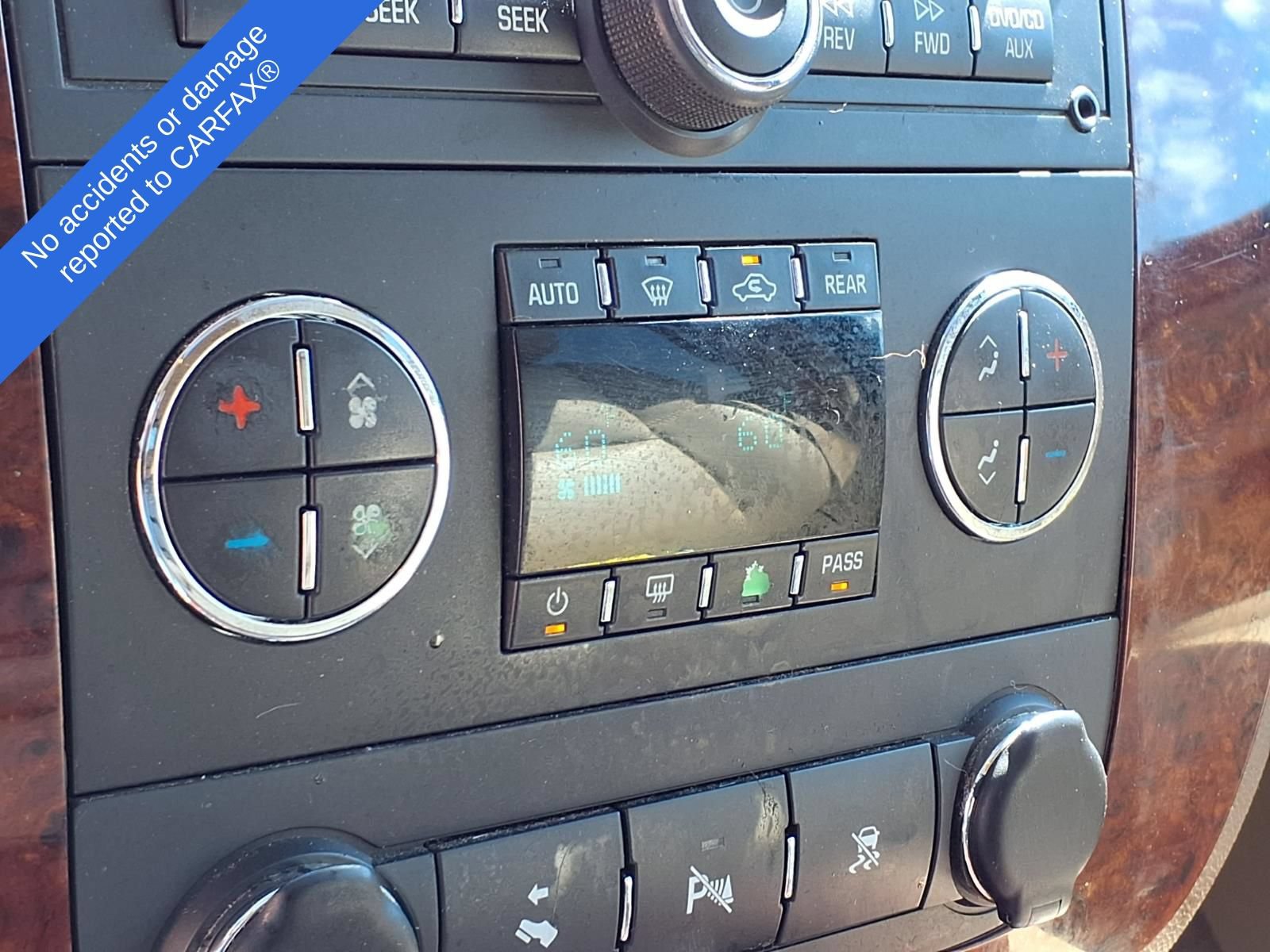 Used 2010 Chevrolet Tahoe LTZ AWD/4WD image 23