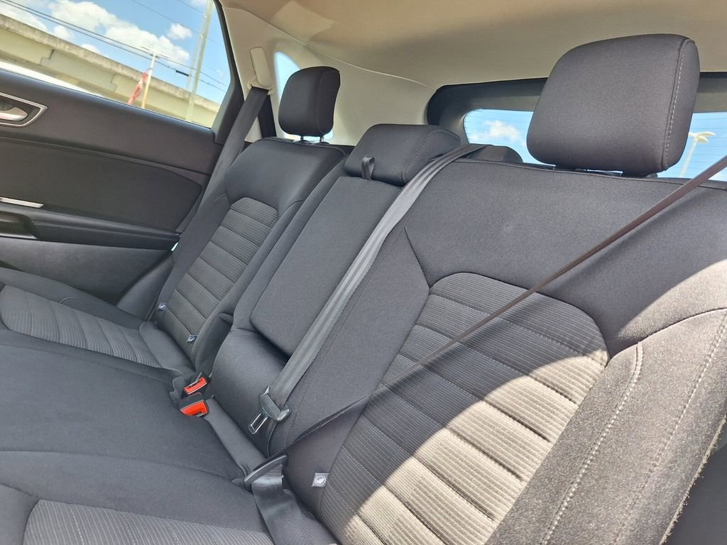 Used 2018 Ford Edge SEL w/ Class II Trailer Tow Package AWD/4WD image 24