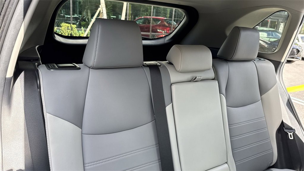 Used 2021 Toyota RAV4 XLE Premium image 48