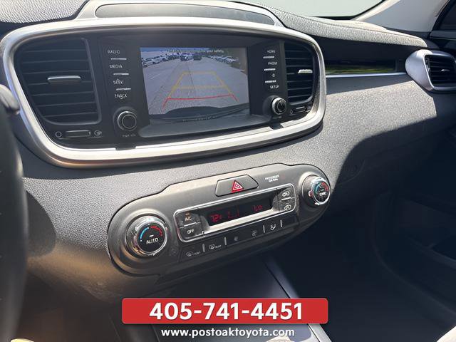 Used 2019 Kia Sorento FWD V6 image 13