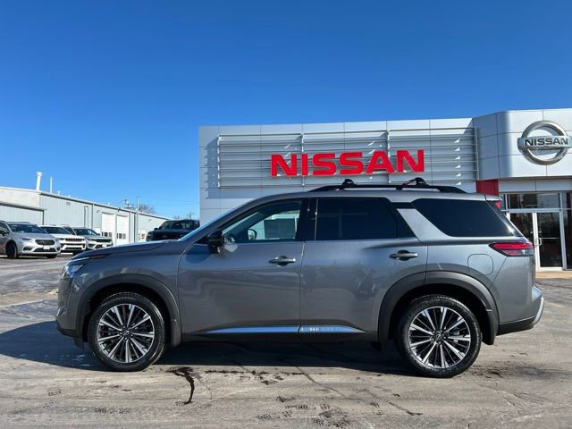 New 2026 Nissan Pathfinder Platinum image 2