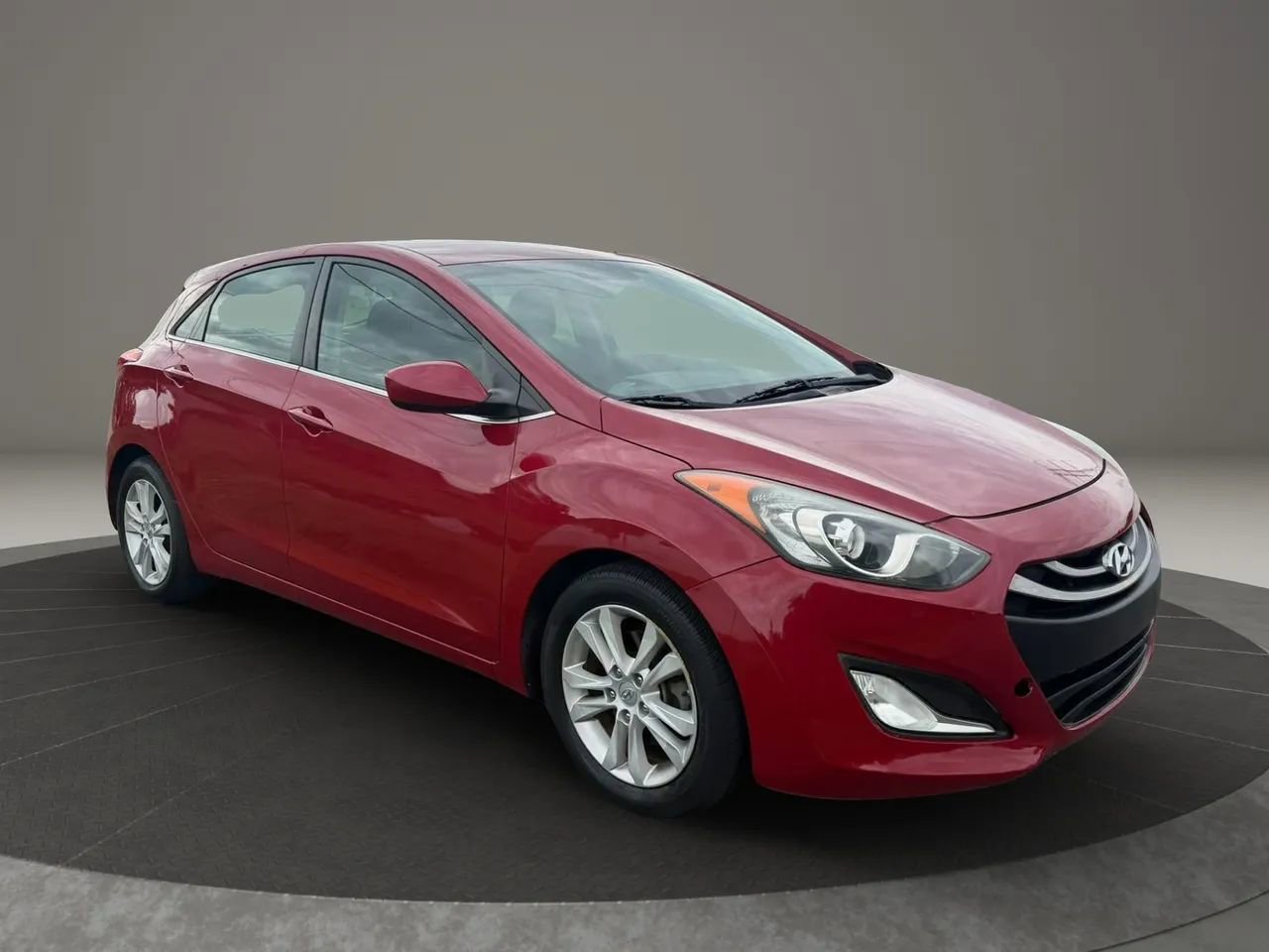 Used 2014 Hyundai Elantra GT FWD image 2