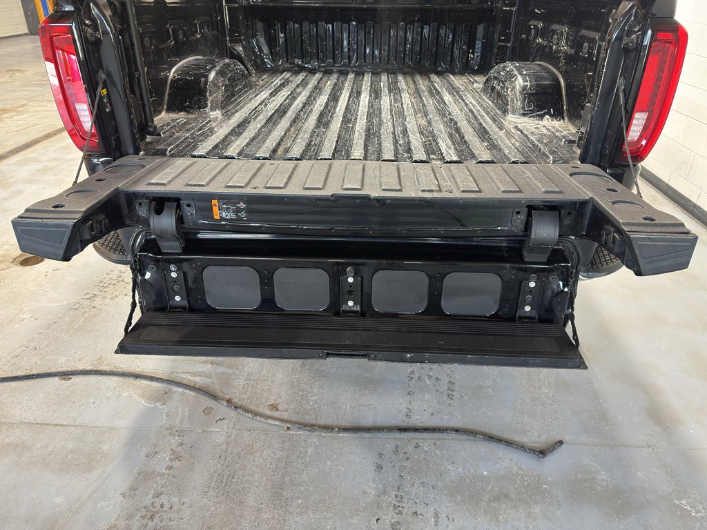 Used 2021 GMC Sierra 3500 SLT w/ SLT Preferred Package image 22