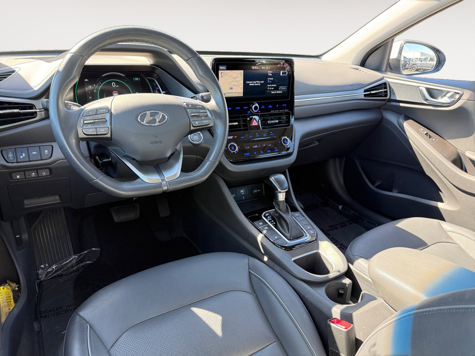 Used 2020 Hyundai Ioniq Limited FWD image 15