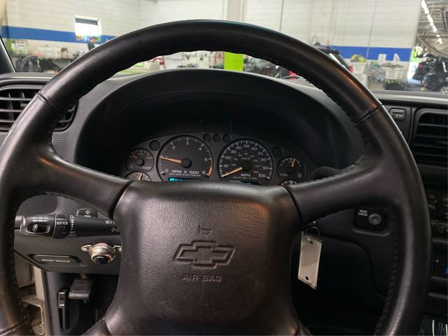 Used 2001 Chevrolet Blazer LS w/ Preferred Equipment Group AWD/4WD image 22