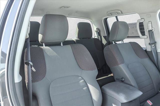 Used 2012 Nissan Frontier PRO-4X AWD/4WD image 26