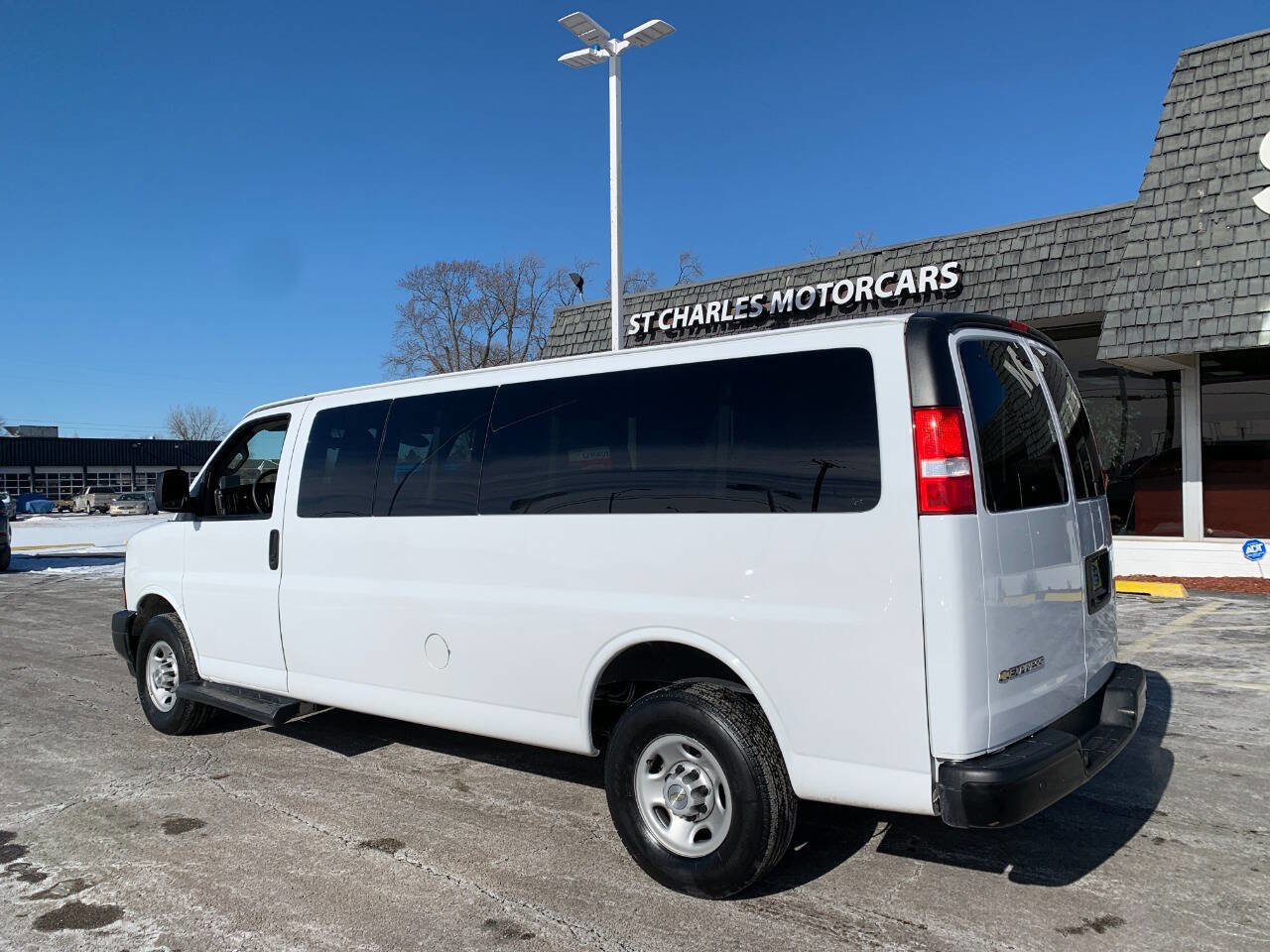 Used 2023 Chevrolet Express 3500 LS RWD image 7