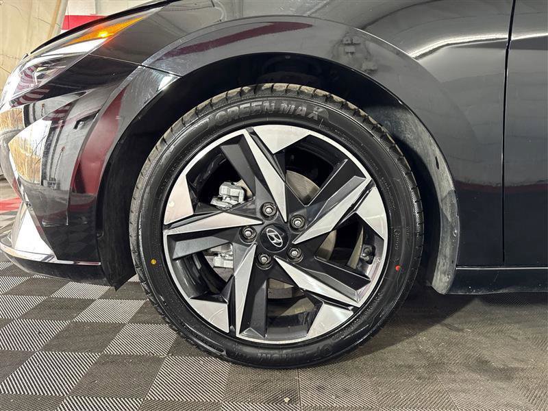 Used 2021 Hyundai Elantra Limited w/ Cargo Package image 29