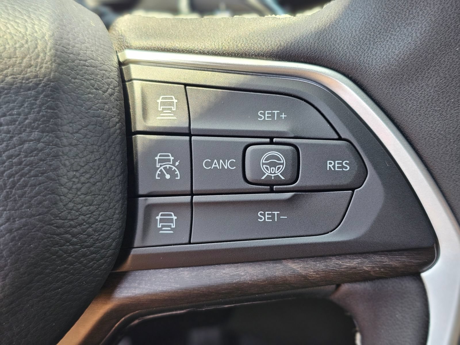 New 2026 Jeep Grand Cherokee Altitude RWD image 14
