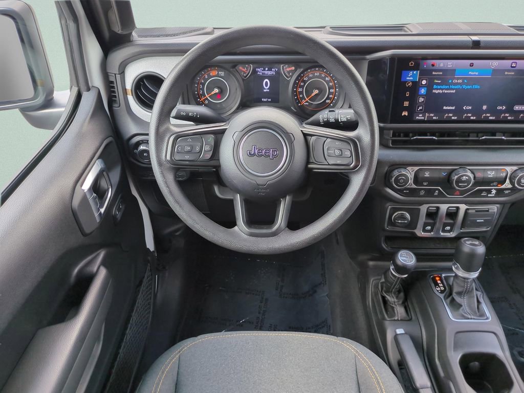 Used 2025 Jeep Wrangler Sport image 15