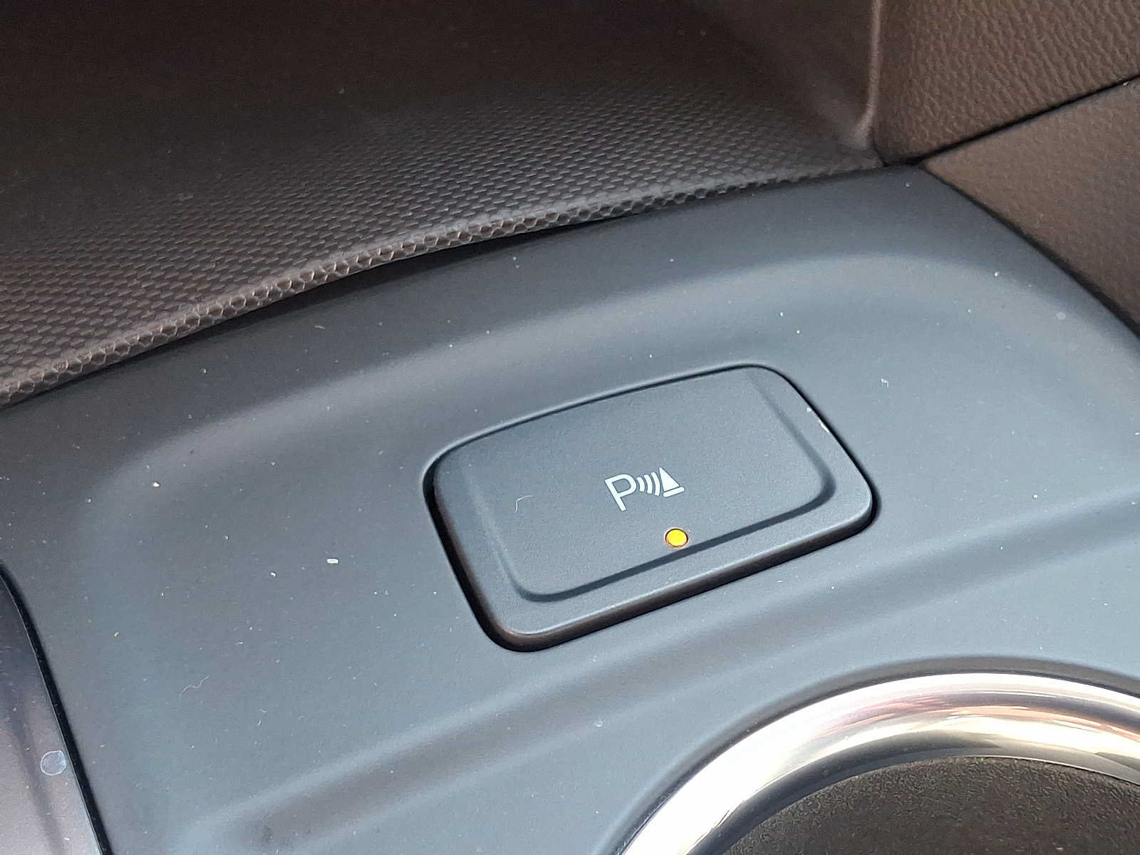 Certified 2024 Chevrolet Equinox LT FWD image 22