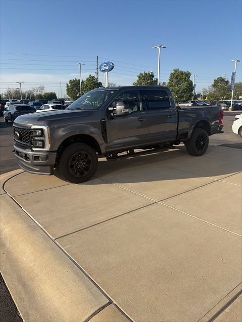 New 2026 Ford F350 Lariat w/ Black Appearance Package AWD/4WD image 3