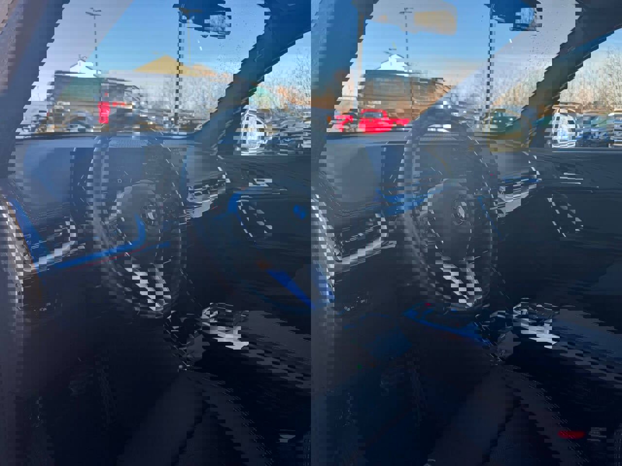 Used 2025 BMW X1 xDrive28i image 15