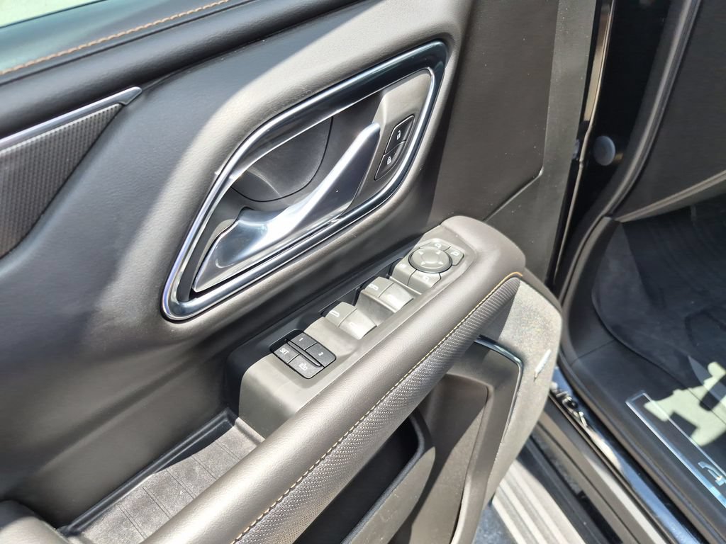 Used 2023 GMC Yukon XL AT4 w/ AT4 Premium Package AWD/4WD image 21