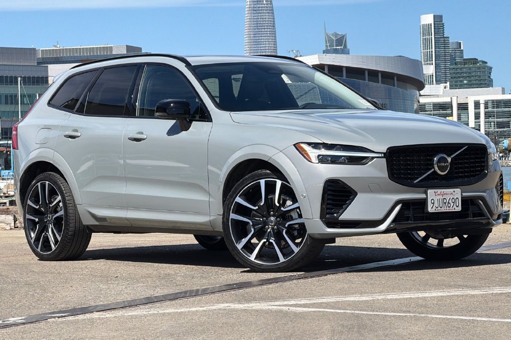Certified 2024 Volvo XC60 T8 Ultimate w/ Protection Package Premier AWD/4WD image 1