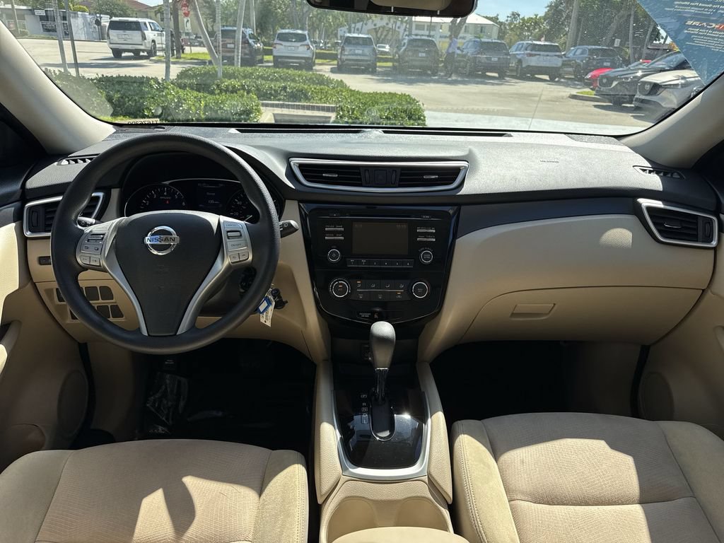 Used 2016 Nissan Rogue S w/ Appearance Package FWD image 14