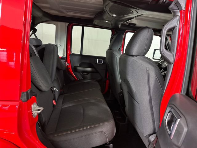 Used 2024 Jeep Wrangler Unlimited Sahara image 27