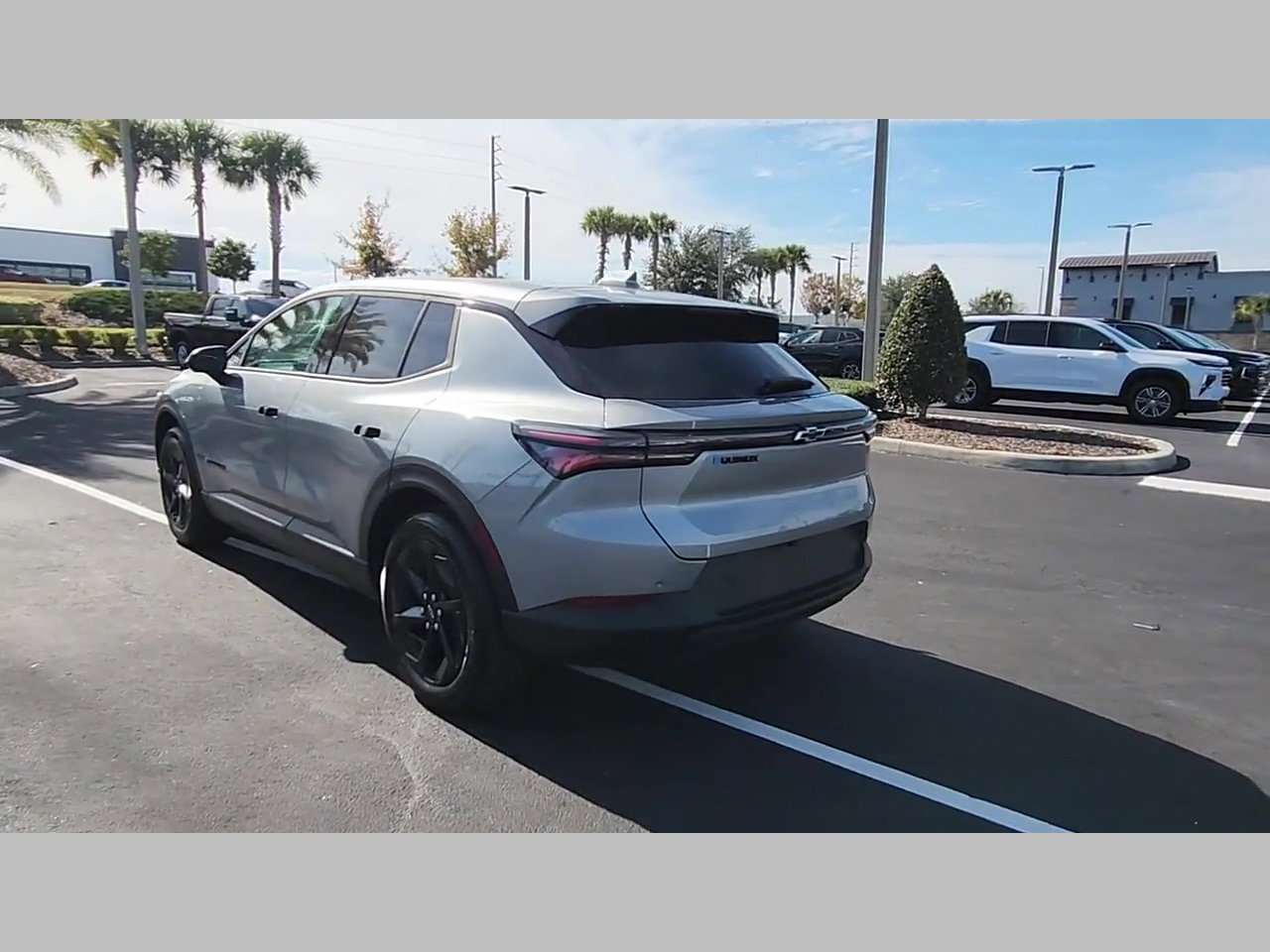 New 2026 Chevrolet Equinox EV LT image 18