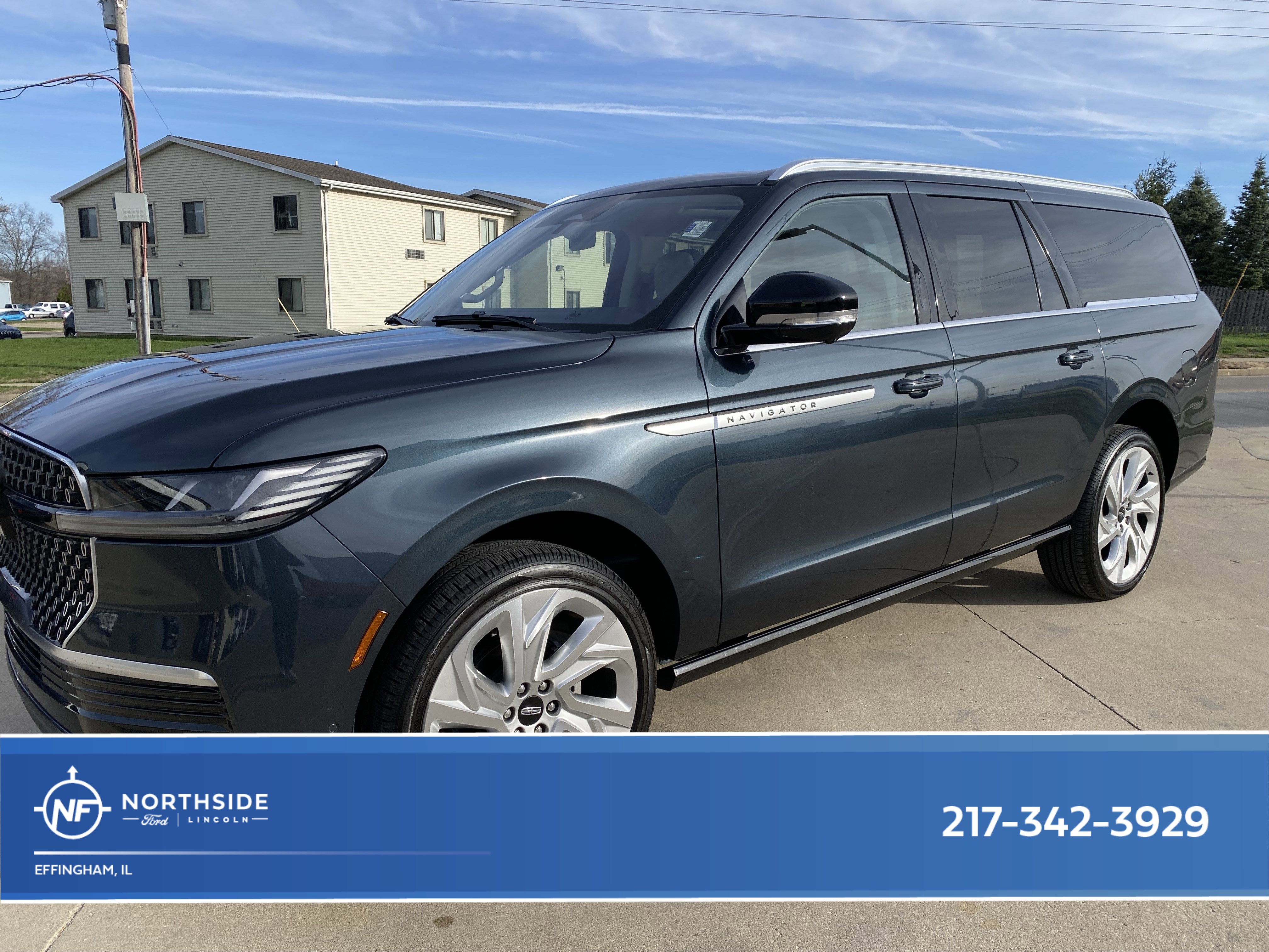 Used 2025 Lincoln Navigator L Reserve video 1