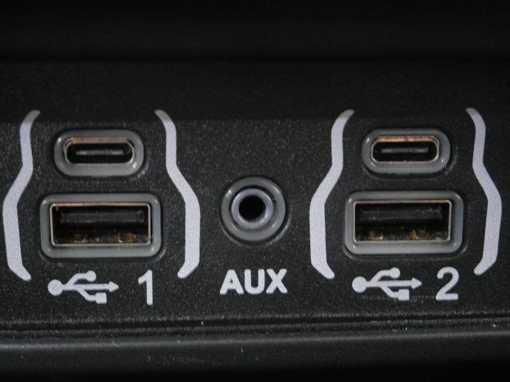 Used 2025 Chrysler Pacifica Select FWD image 21