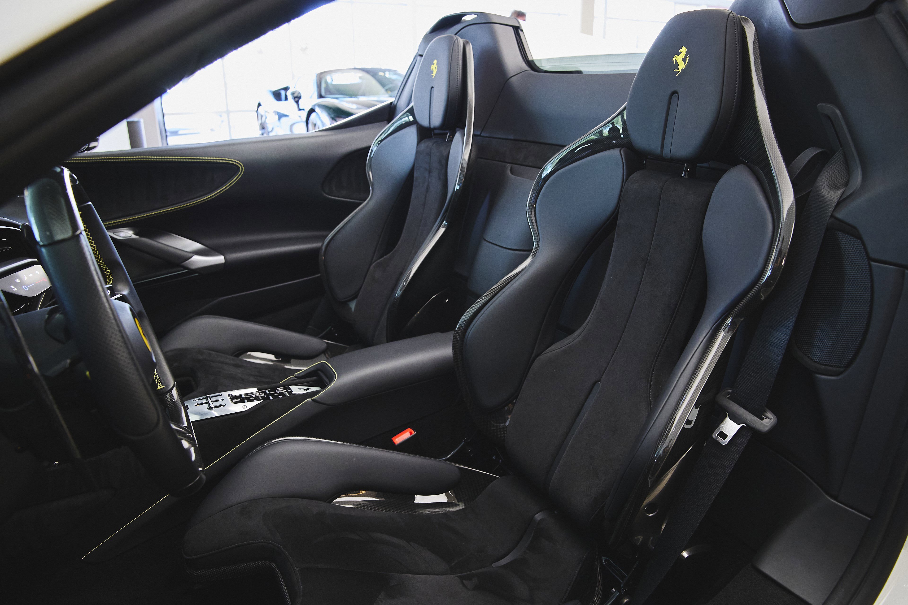 Used 2024 Ferrari SF90 Spider image 25