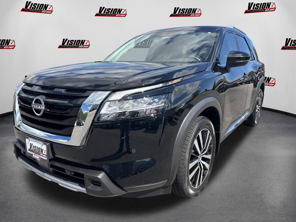Certified 2024 Nissan Pathfinder Platinum AWD/4WD image 1