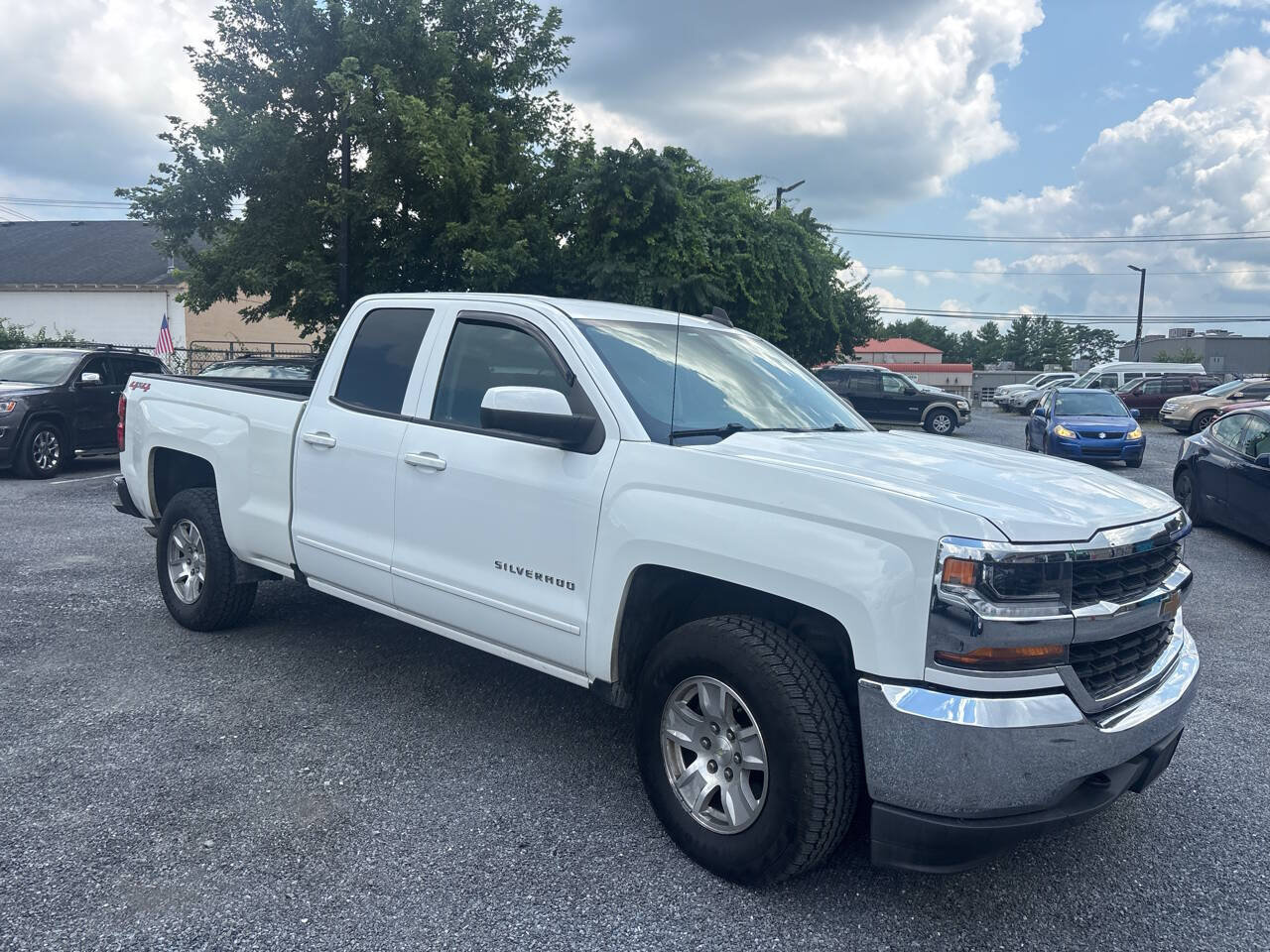 Used 2019 Chevrolet Silverado 1500 LT AWD/4WD image 12