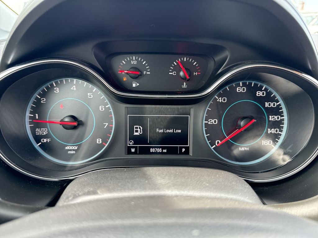Used 2019 Chevrolet Cruze LT image 15