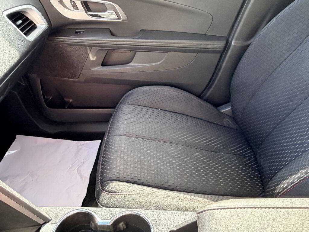 Used 2015 Chevrolet Equinox LS FWD image 12