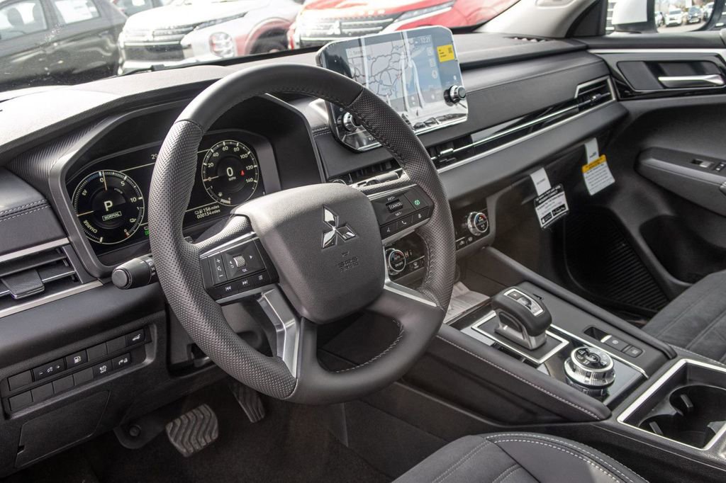New 2025 Mitsubishi Outlander 4WD Plug-In Hybrid image 29