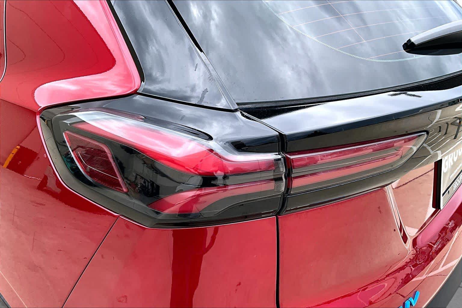 Used 2022 Chevrolet Bolt EUV LT w/ Comfort Package FWD image 27