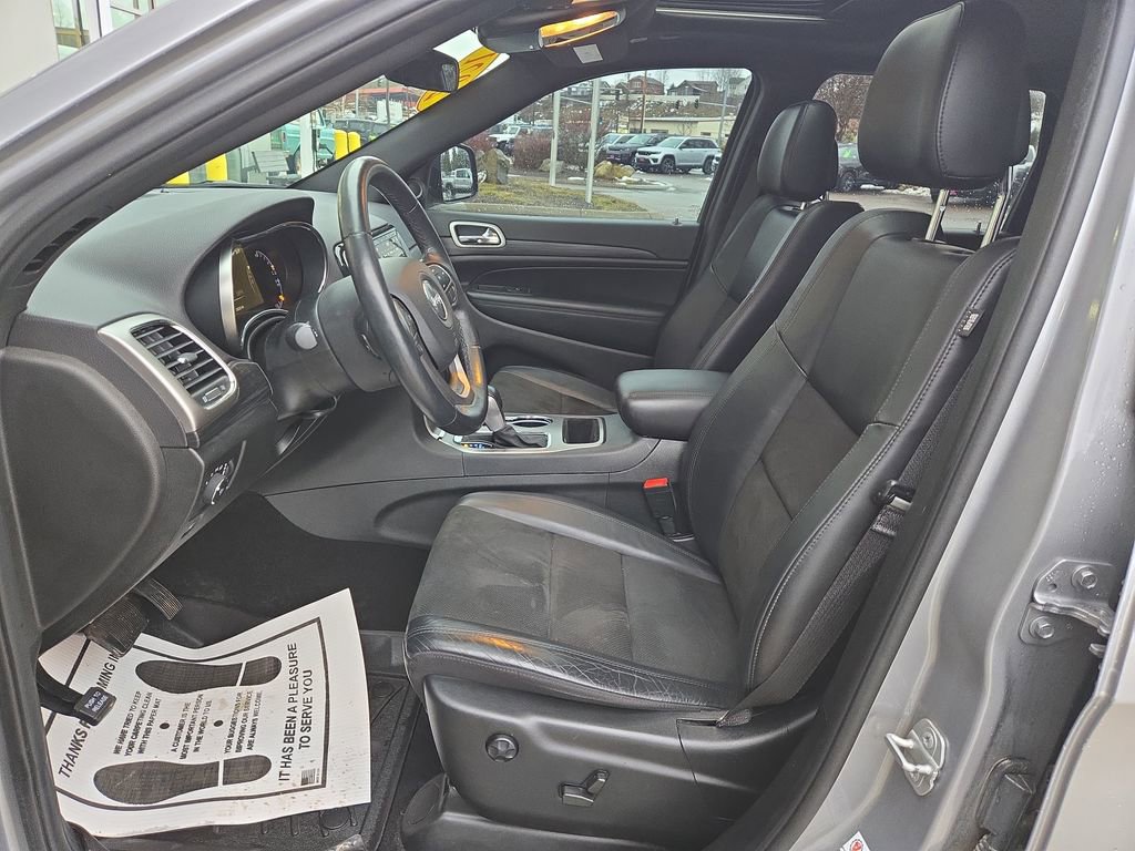 Used 2021 Jeep Grand Cherokee Laredo X image 14