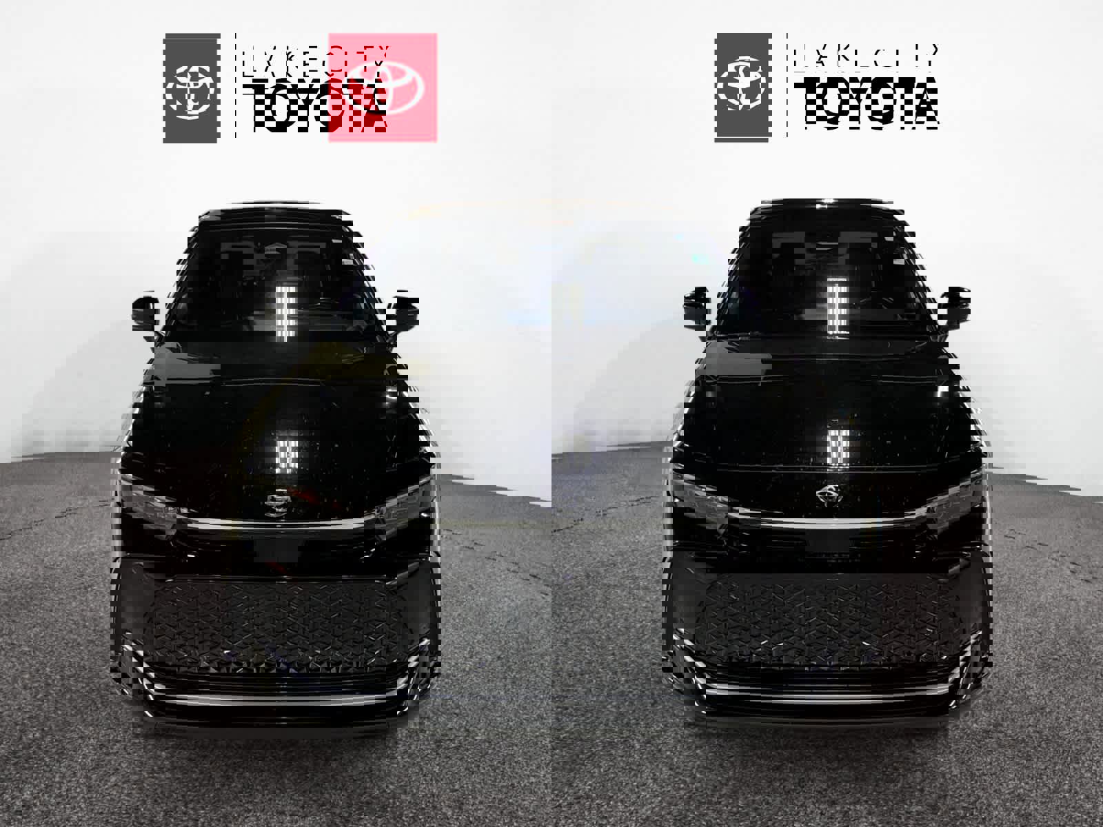 Used 2023 Toyota Crown Limited image 11