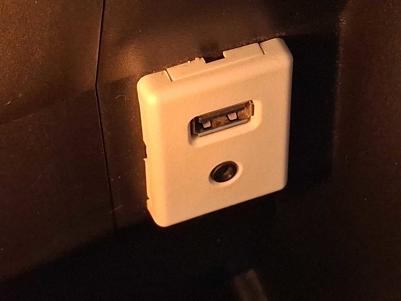 Used 2016 Chevrolet Equinox LTZ w/ Enhanced Convenience Package image 34