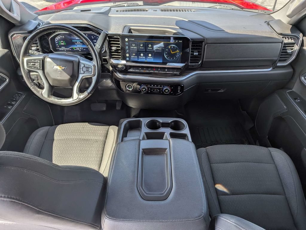 Used 2022 Chevrolet Silverado 1500 LT AWD/4WD image 13