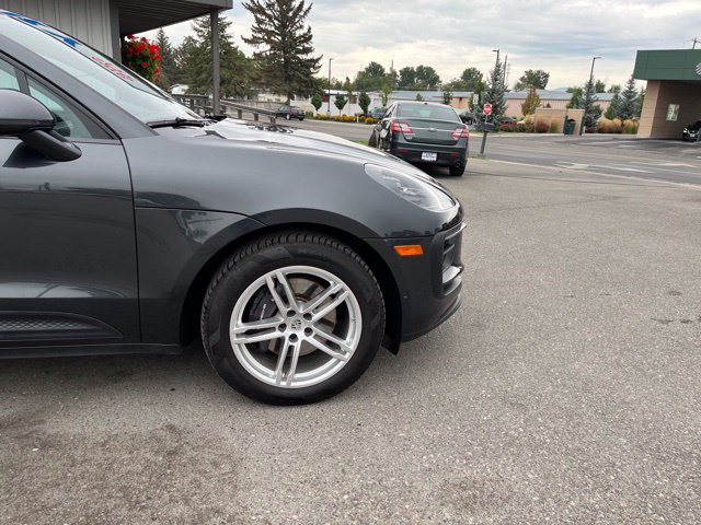 Used 2023 Porsche Macan w/ Premium Package Plus AWD/4WD image 13