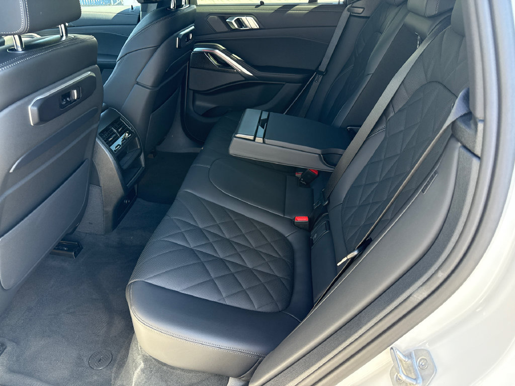 New 2027 BMW X6 M60i w/ Executive Package AWD/4WD image 18